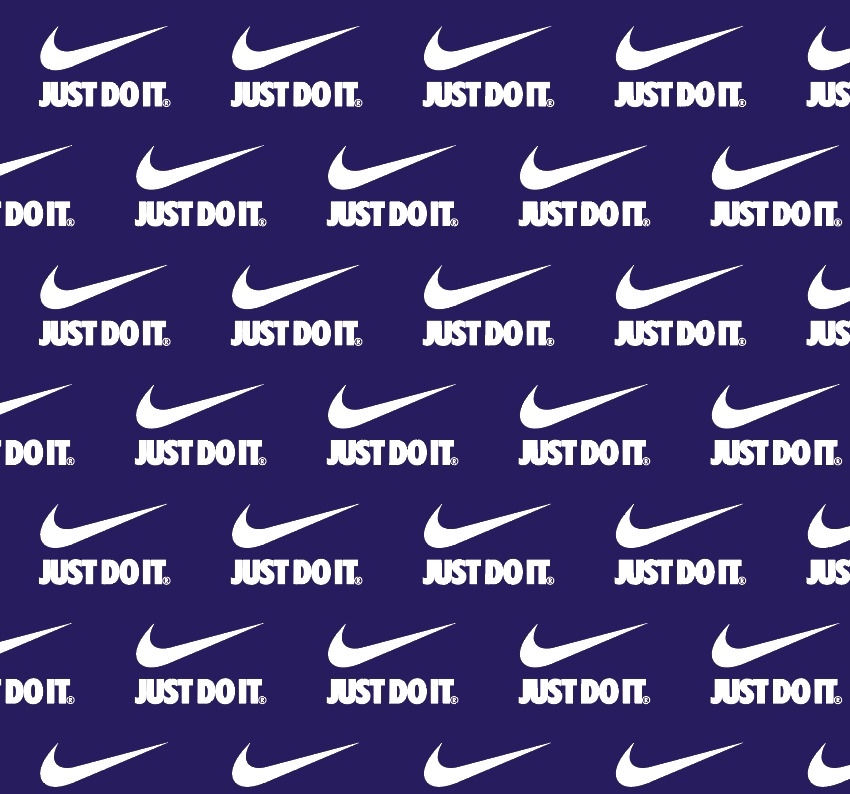 BRUSH ESTAMPADO NIKE PEQUEÑO FONDO AZUL