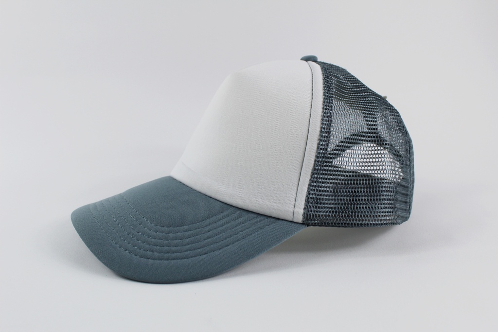 GORRA MALLA GRIS CLARO-BLANCO   