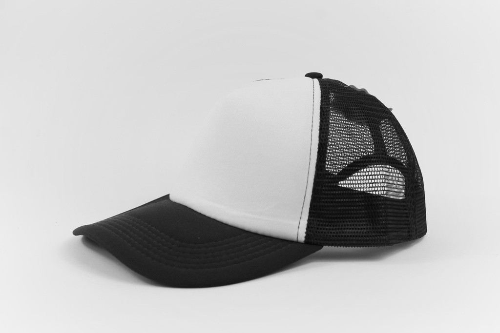 GORRA MALLA NEGRO-BLANCO    
